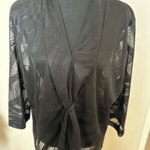 V Neck Black Lantern Sleeve Floral Embellished Blouse women. Size X-Large. NewWT